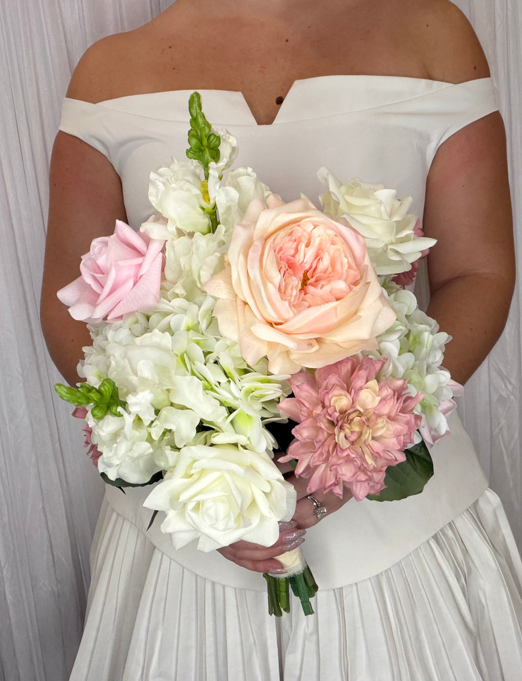 Kiana Bridesmaid Bouquet